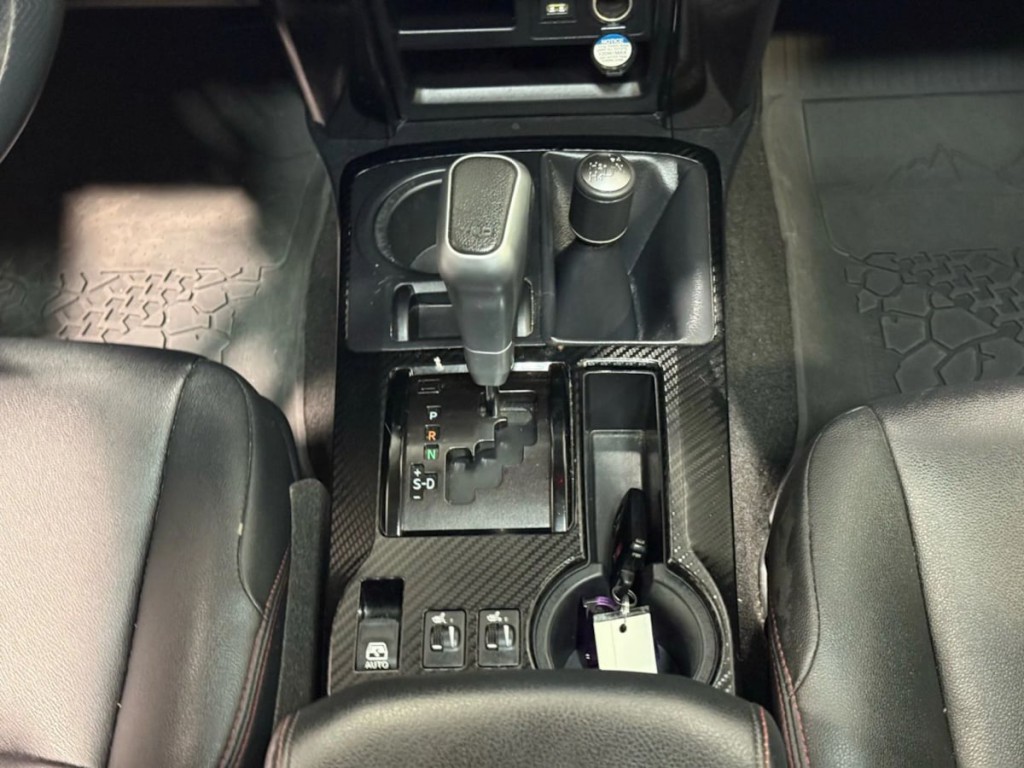 2020 Toyota 4Runner Image 23