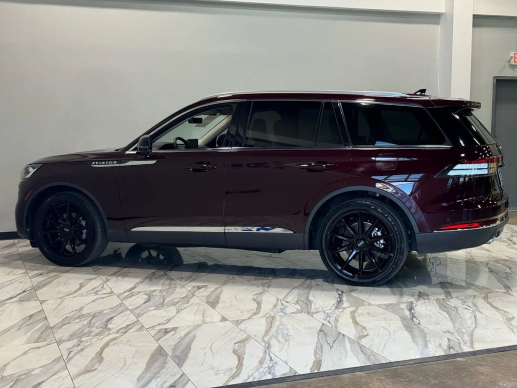 2022 Lincoln Aviator Image 9