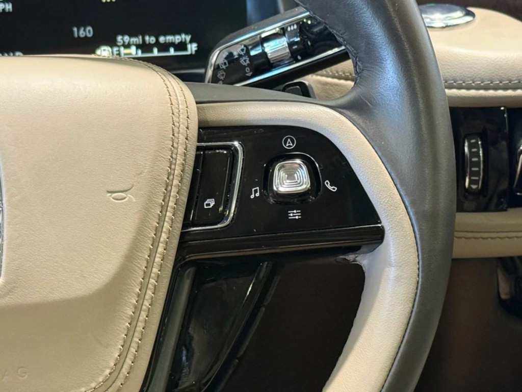 2022 Lincoln Aviator Image 18