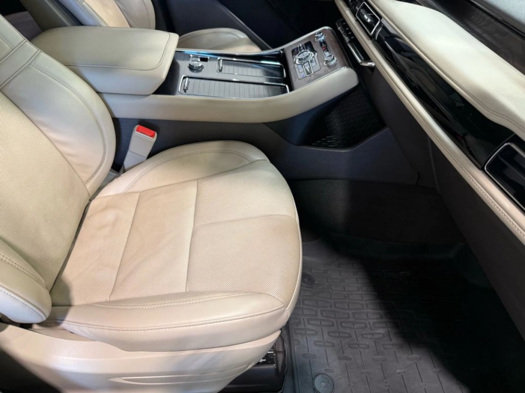 2022 Lincoln Aviator Image 30