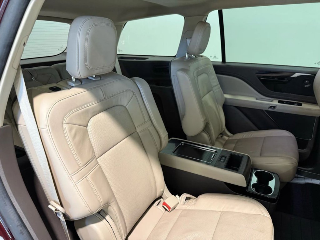 2022 Lincoln Aviator Image 32
