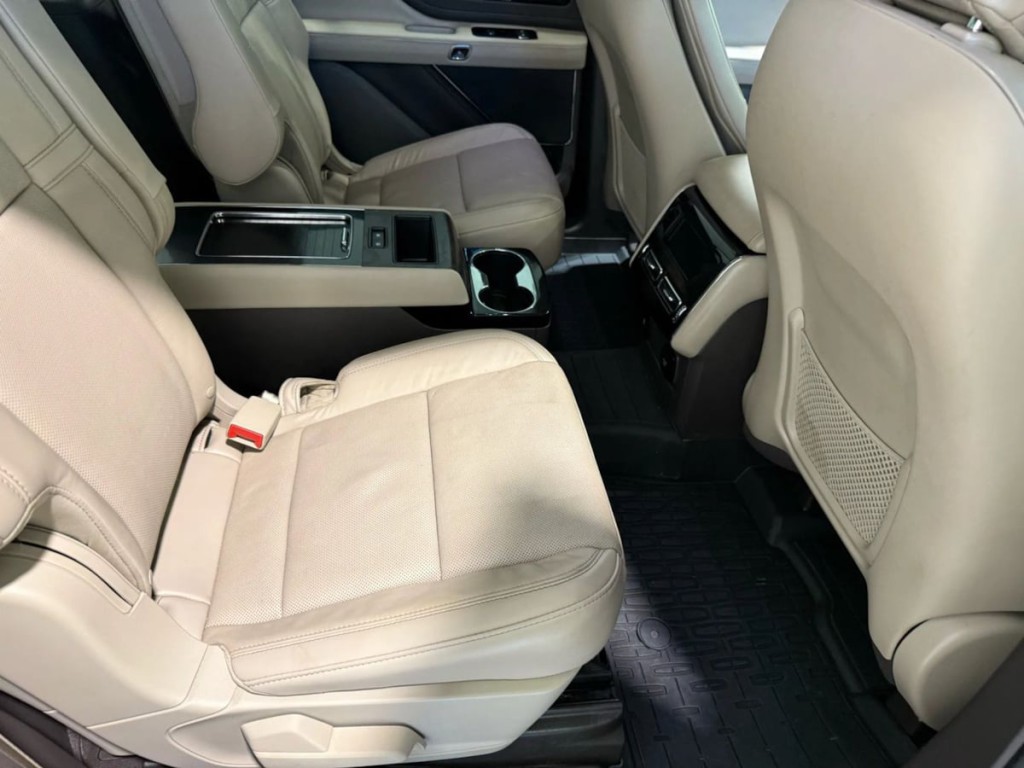 2022 Lincoln Aviator Image 33