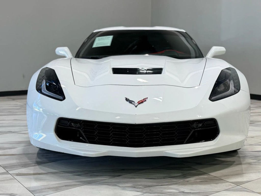 2016 Chevrolet Corvette Image 3