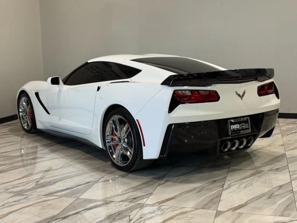 2016 Chevrolet Corvette Image 8
