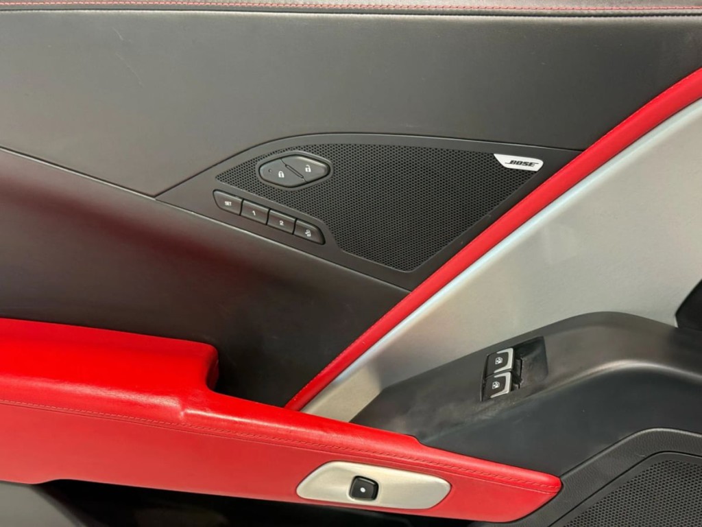 2016 Chevrolet Corvette Image 17