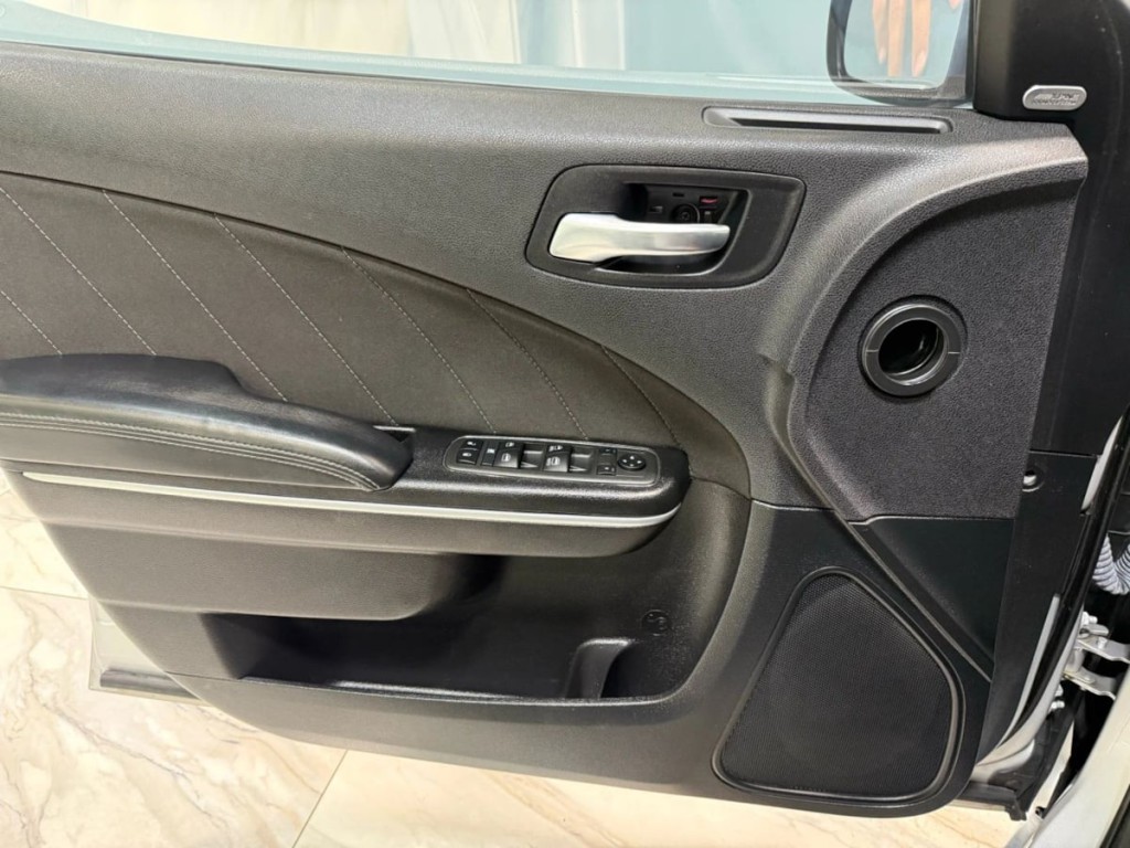 2022 Dodge Charger Image 11