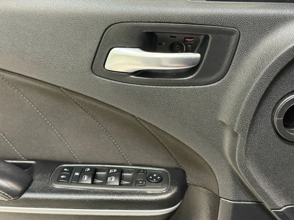 2022 Dodge Charger Image 12