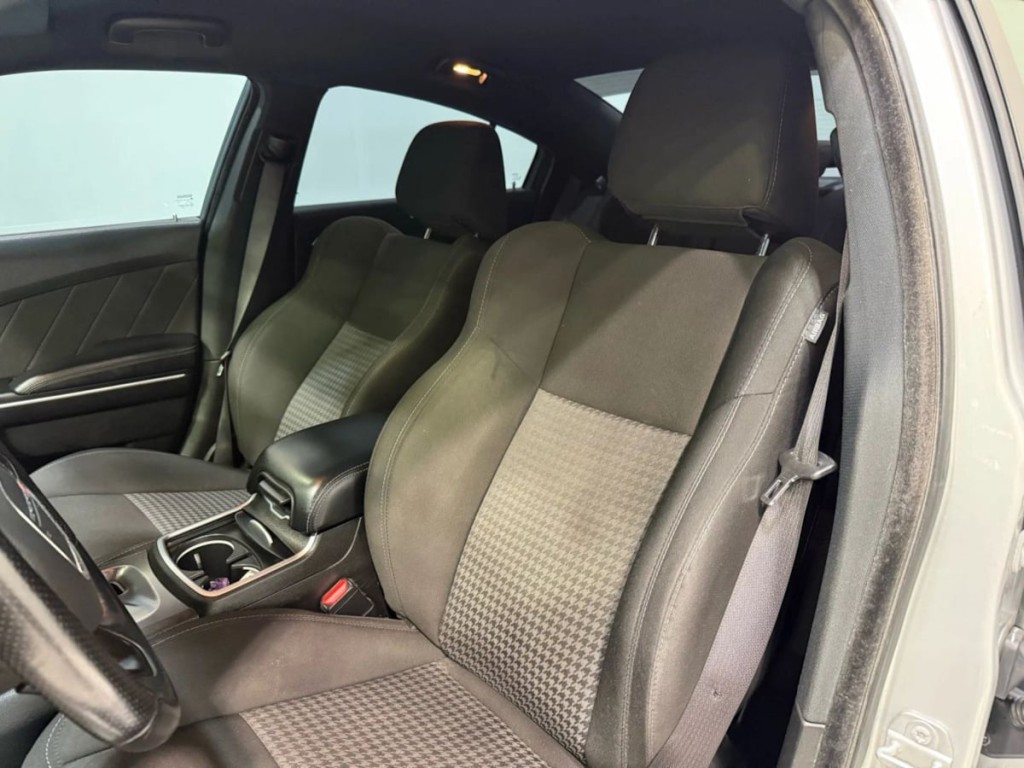 2022 Dodge Charger Image 23