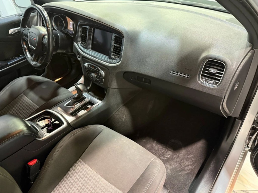 2022 Dodge Charger Image 27