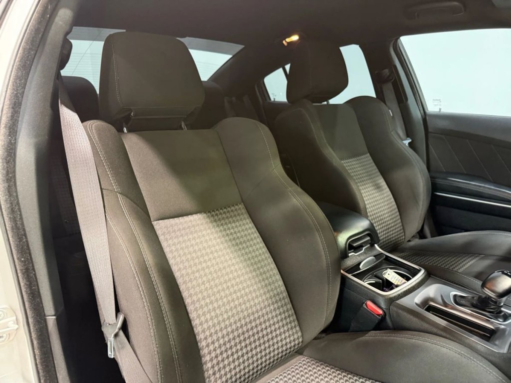 2022 Dodge Charger Image 28