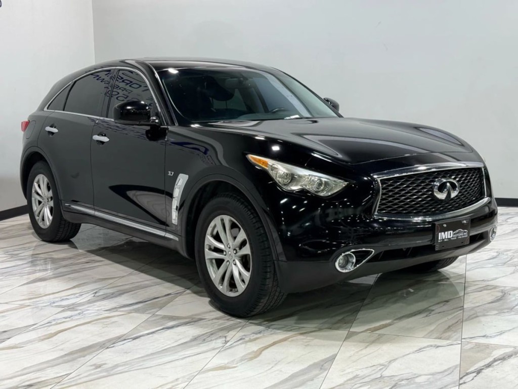 2017 INFINITI QX70 Image 4