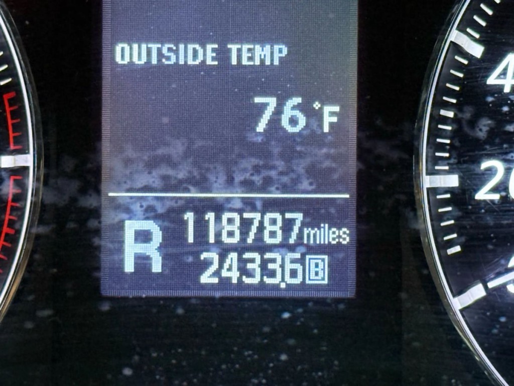 2017 INFINITI QX70 Image 14