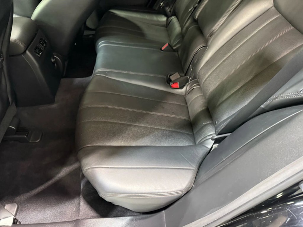 2017 INFINITI QX70 Image 21