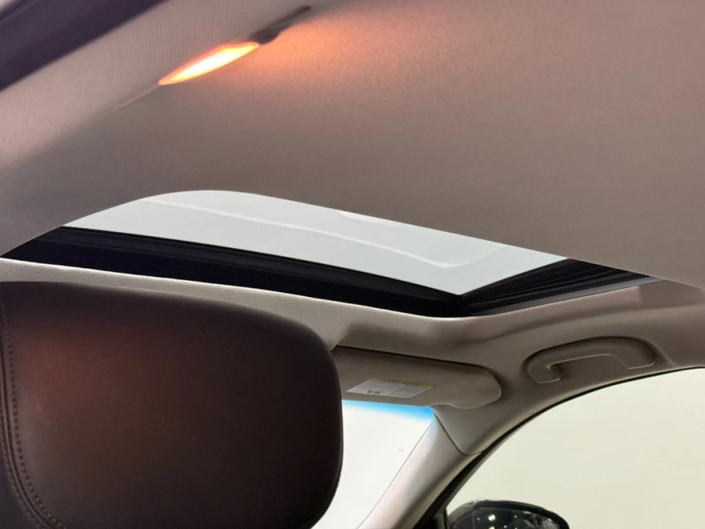 2017 INFINITI QX70 Image 28