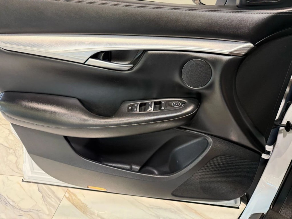 2021 INFINITI QX50 Image 11