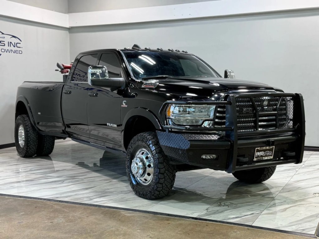 2024 RAM 3500 Image 5