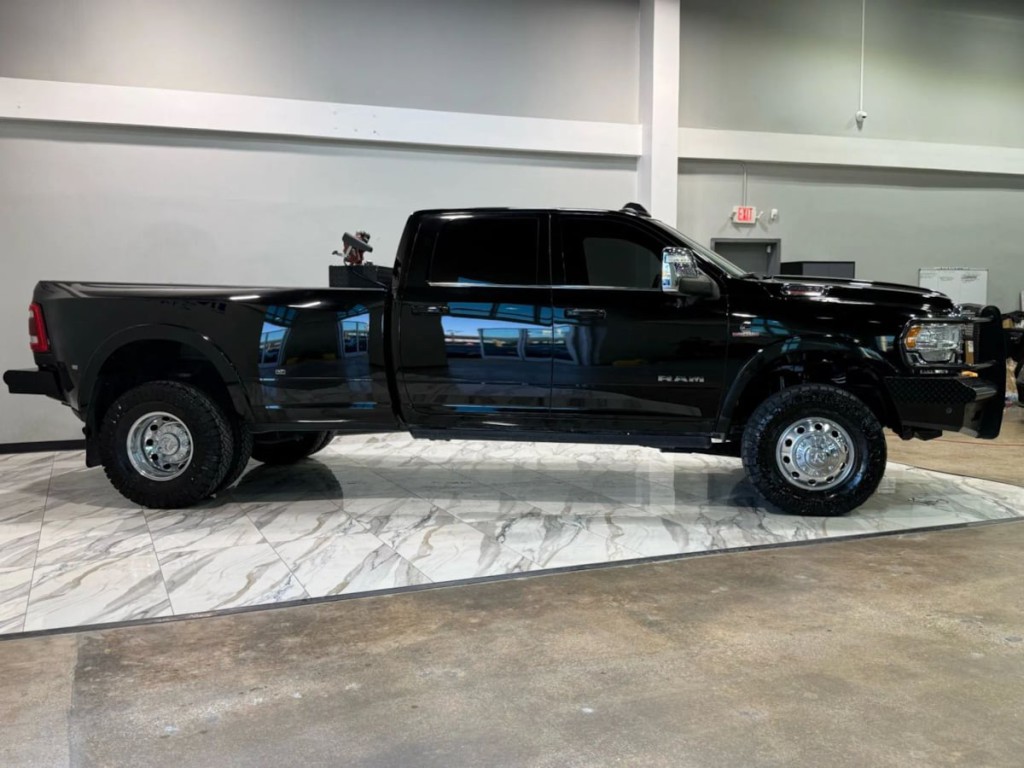 2024 RAM 3500 Image 6