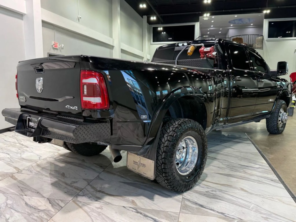 2024 RAM 3500 Image 7