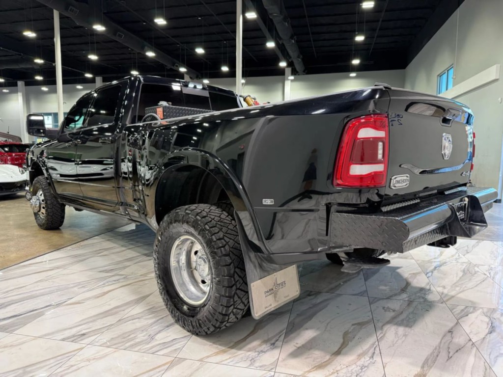 2024 RAM 3500 Image 10