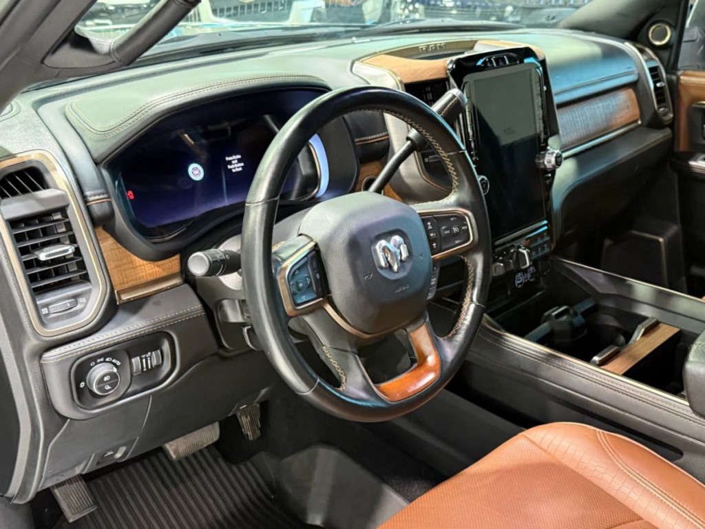 2024 RAM 3500 Image 12