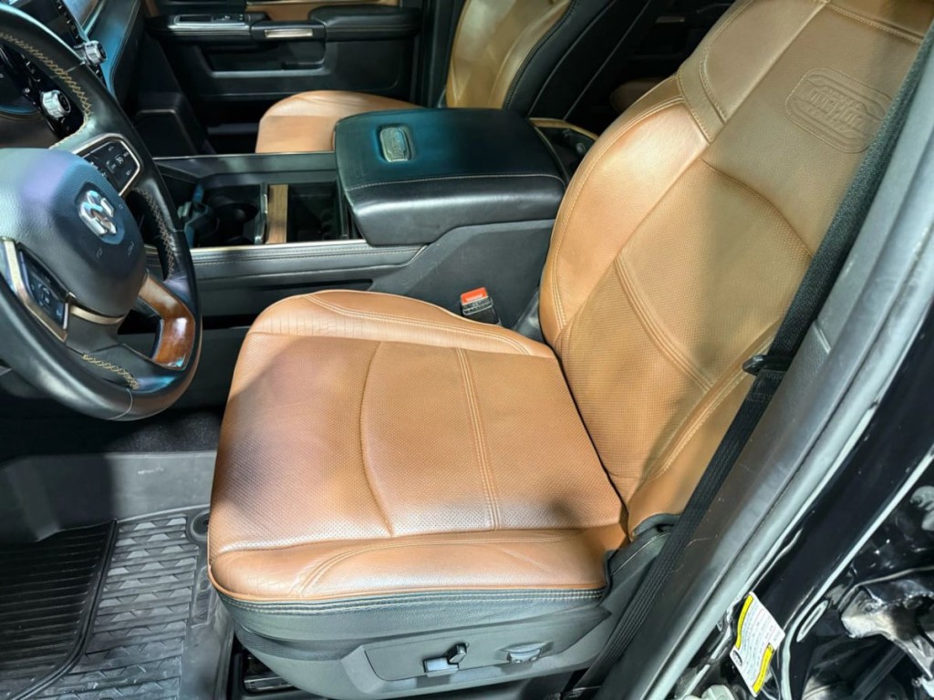 2024 RAM 3500 Image 24