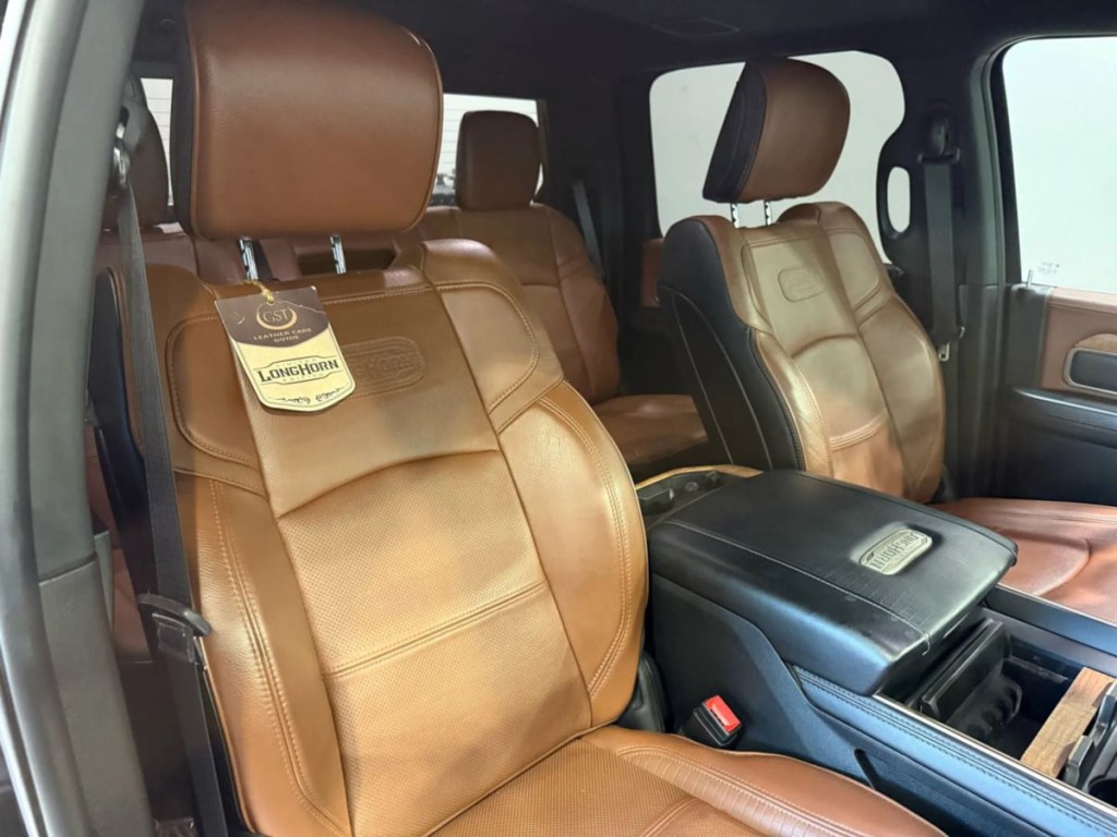 2024 RAM 3500 Image 30