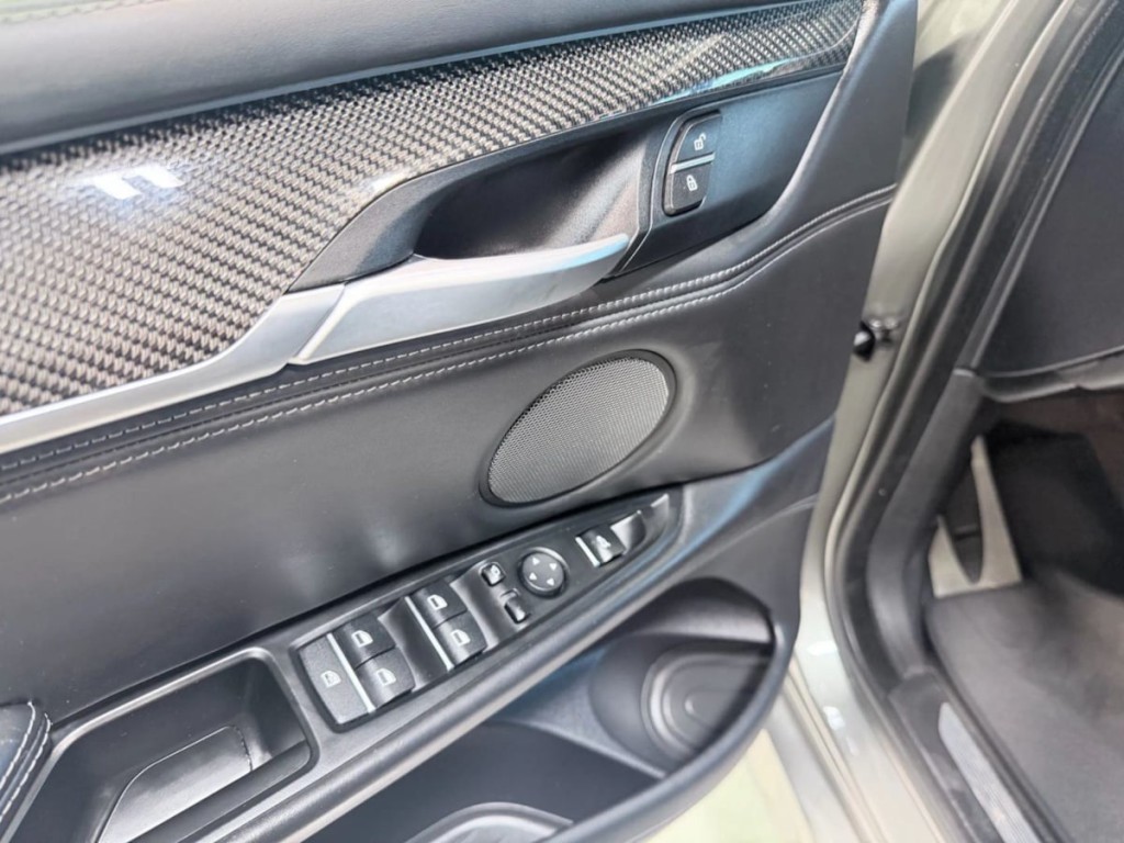 2017 BMW X5 Image 12