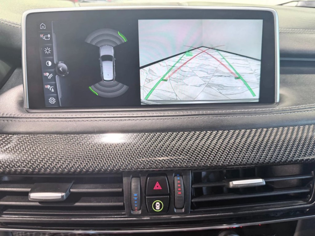 2017 BMW X5 Image 24