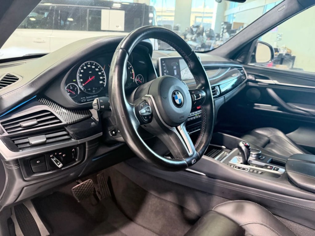2017 BMW X5 Image 25