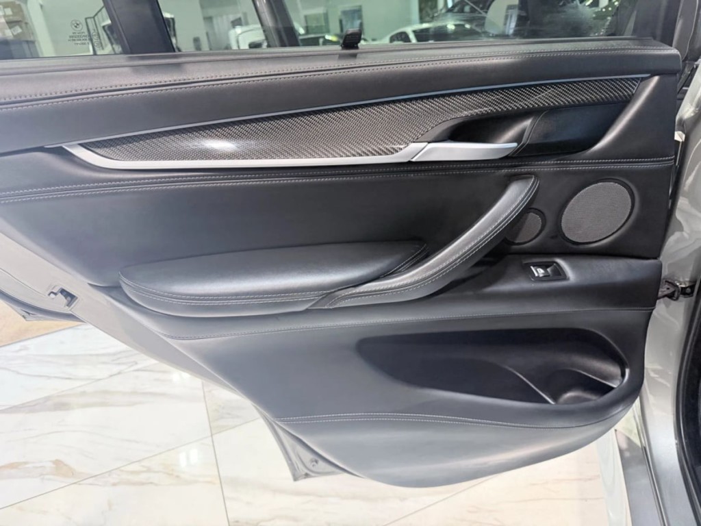 2017 BMW X5 Image 28