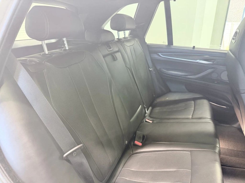 2017 BMW X5 Image 34
