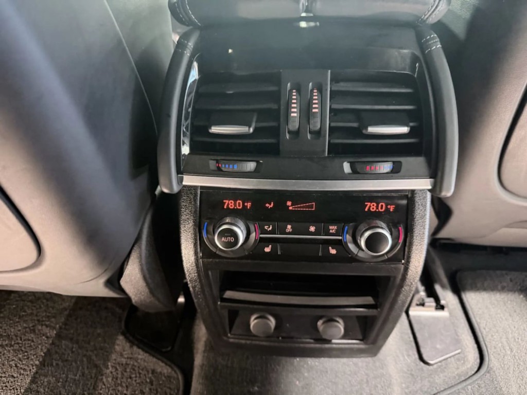 2017 BMW X5 Image 36