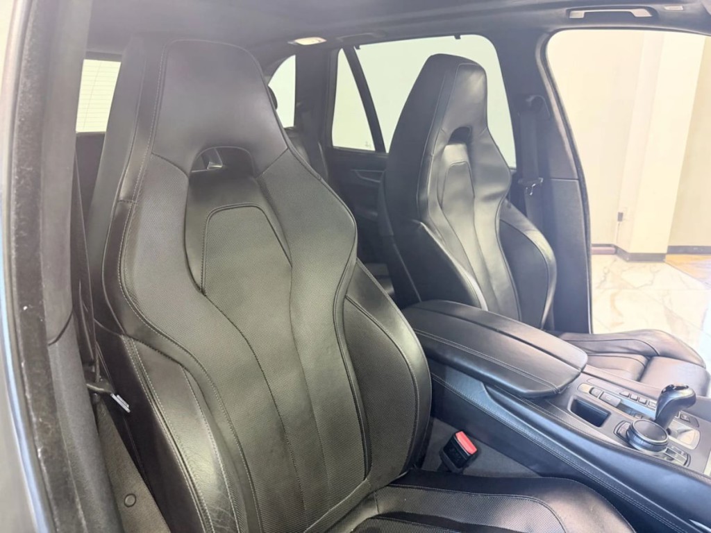2017 BMW X5 Image 38