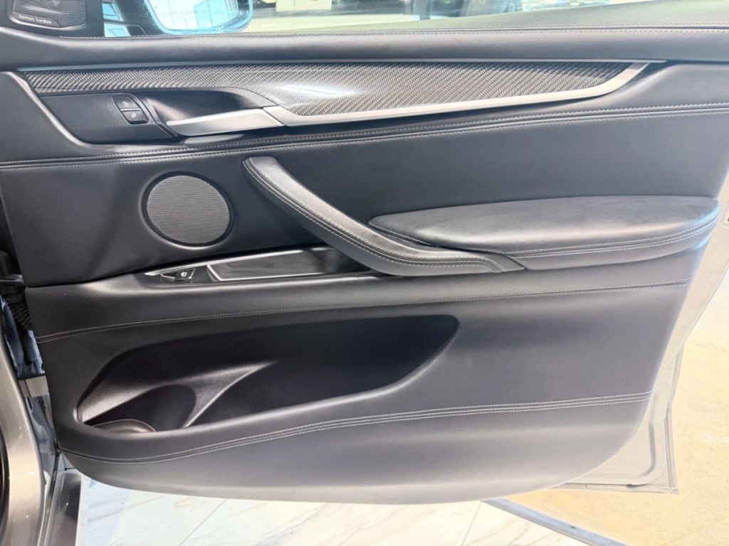 2017 BMW X5 Image 42