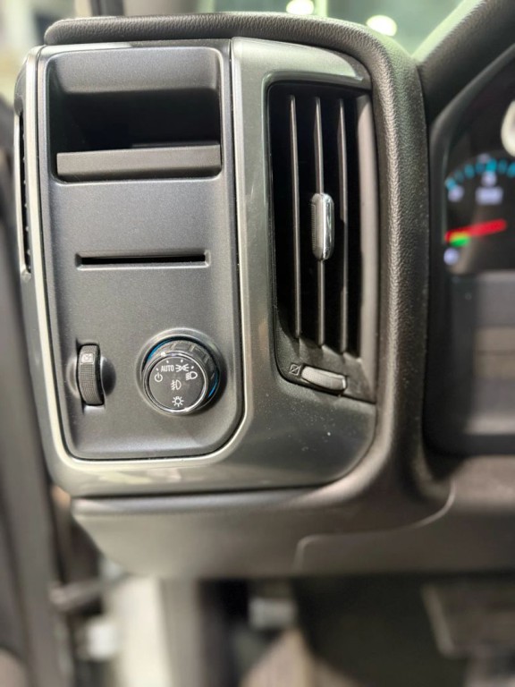 2016 Chevrolet Silverado 1500 Image 18