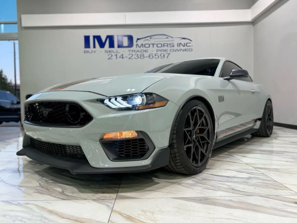 2021 Ford Mustang Image 2