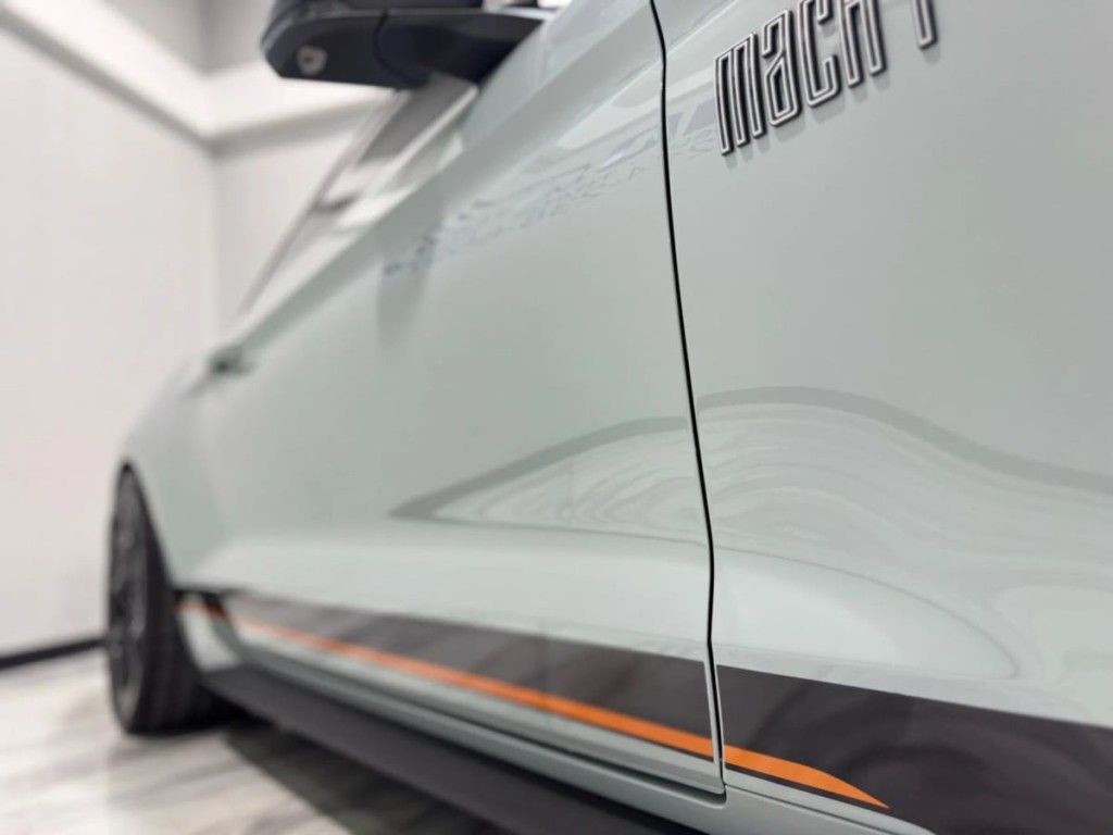 2021 Ford Mustang Image 12