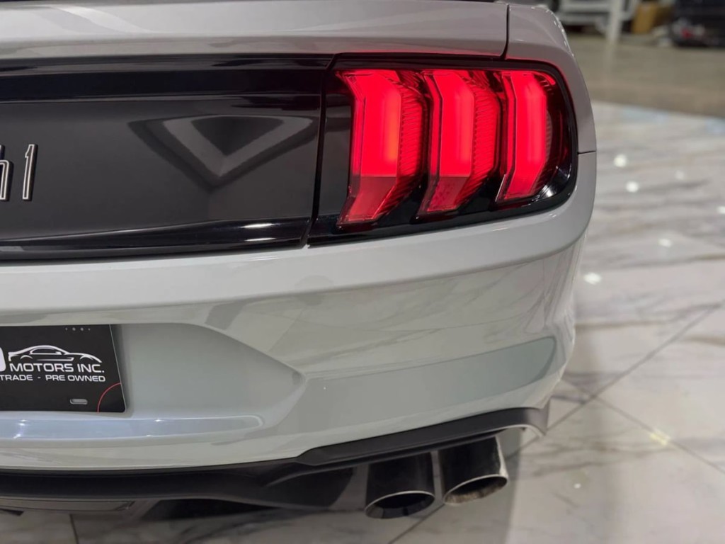 2021 Ford Mustang Image 16