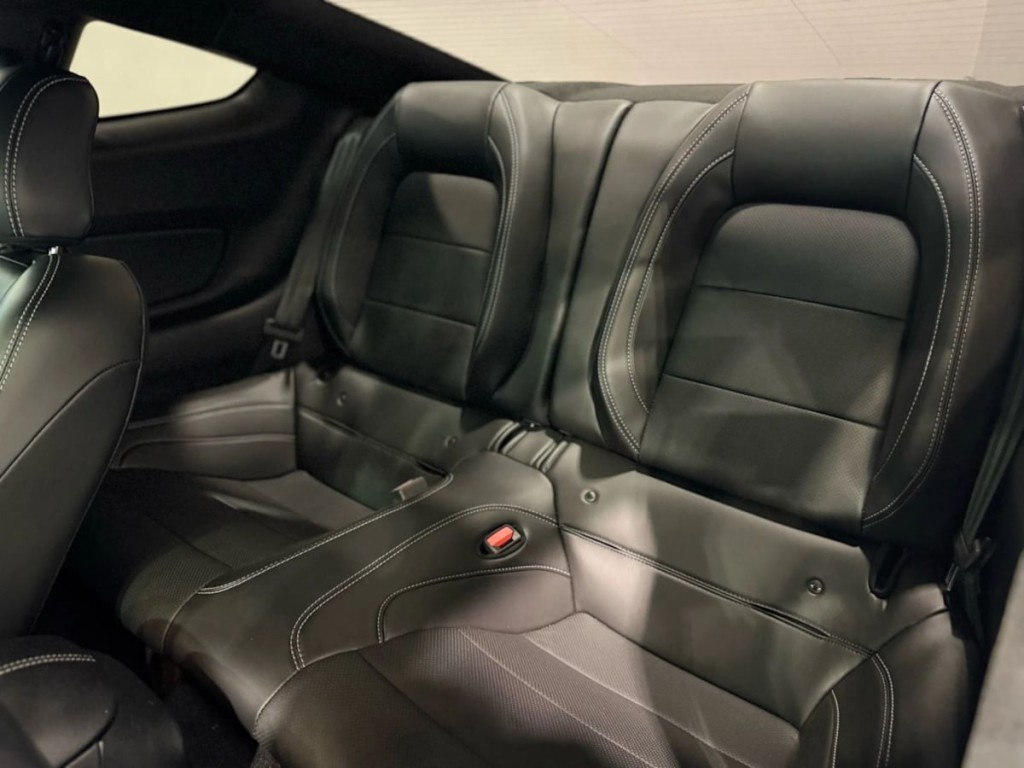 2021 Ford Mustang Image 41