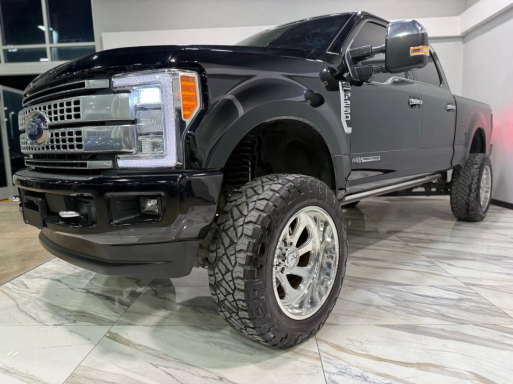 2017 Ford F-250 Image 1