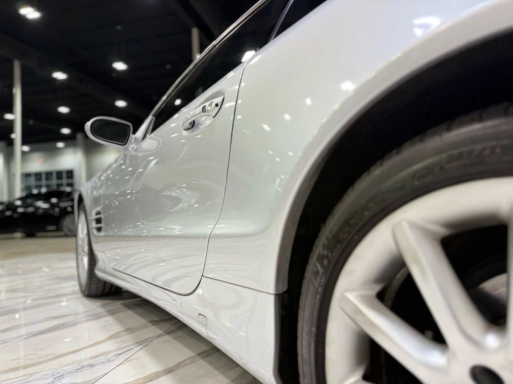 2008 Mercedes-Benz SL-Class Image 13