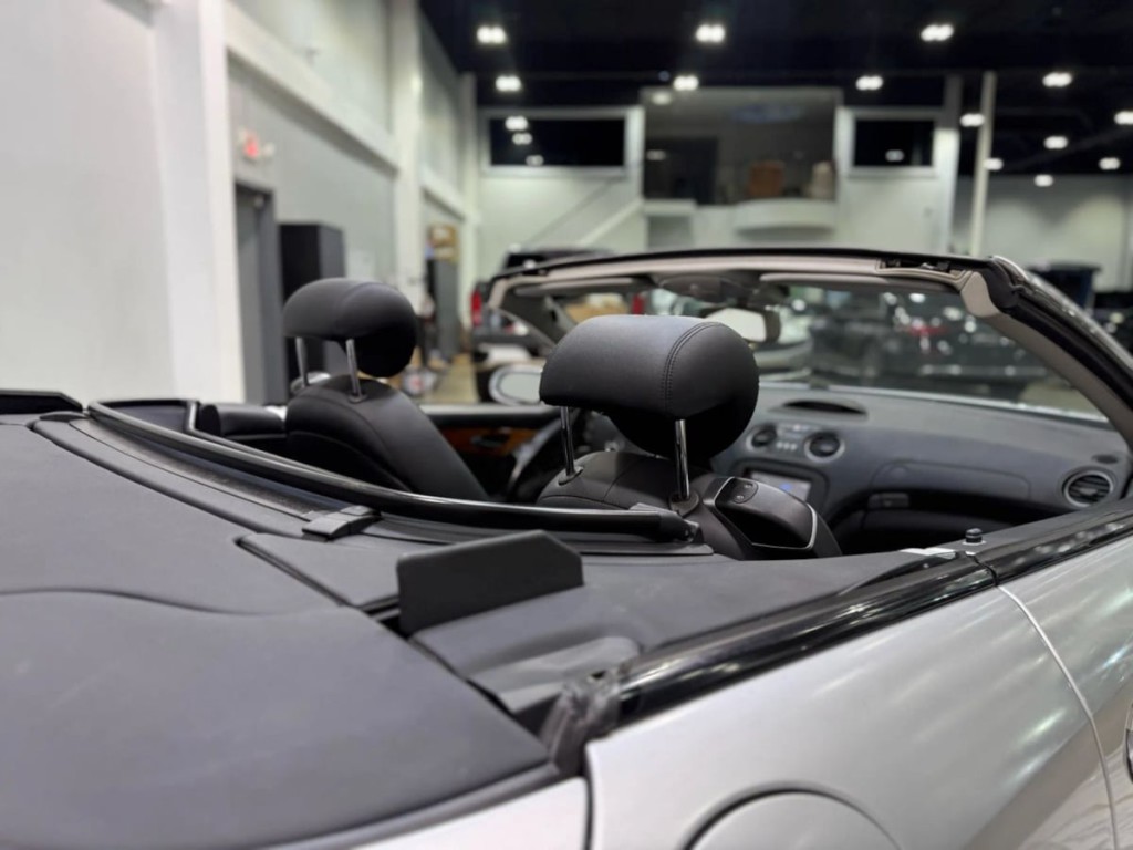 2008 Mercedes-Benz SL-Class Image 21