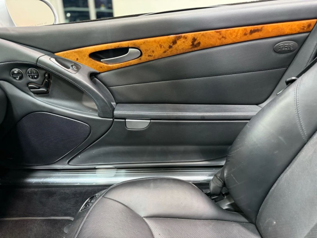 2008 Mercedes-Benz SL-Class Image 29