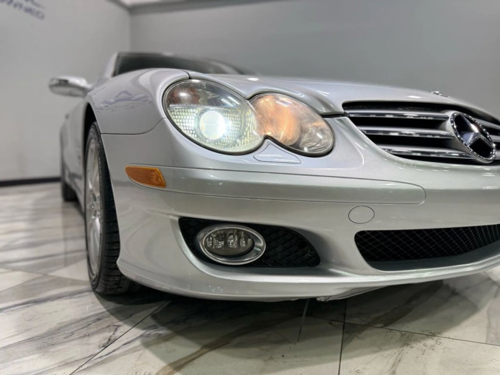 2008 Mercedes-Benz SL-Class Image 8