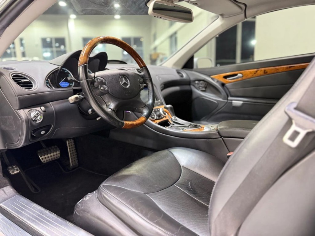 2008 Mercedes-Benz SL-Class Image 16