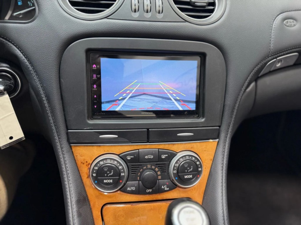 2008 Mercedes-Benz SL-Class Image 28