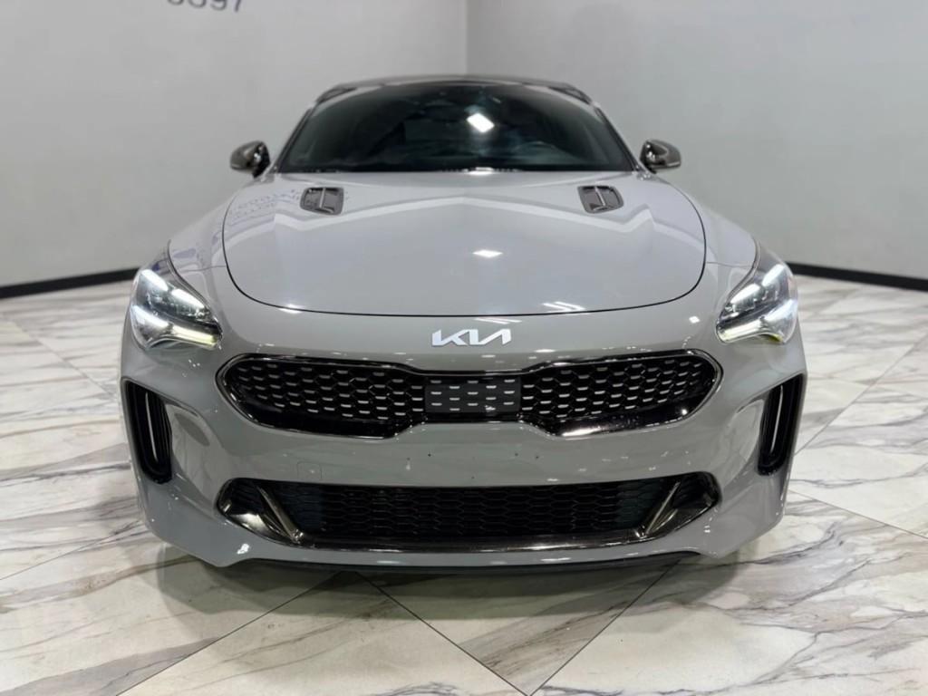 2022 Kia Stinger Image 3