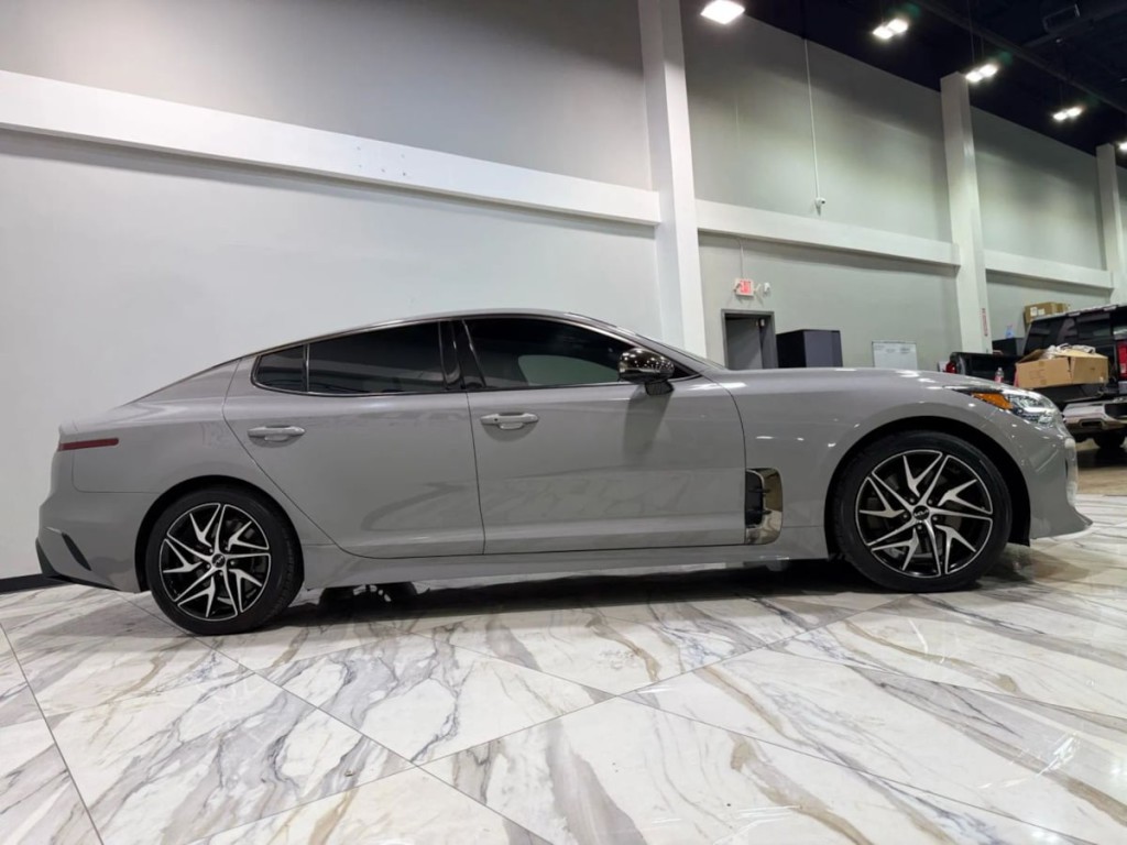 2022 Kia Stinger Image 4
