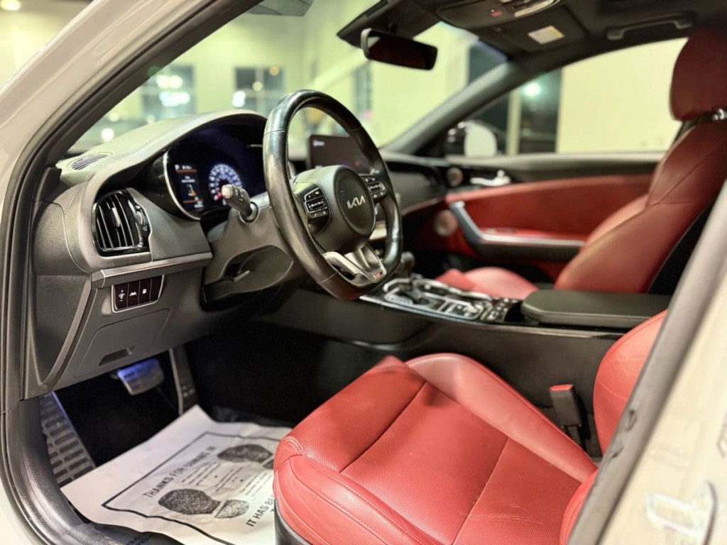 2022 Kia Stinger Image 18