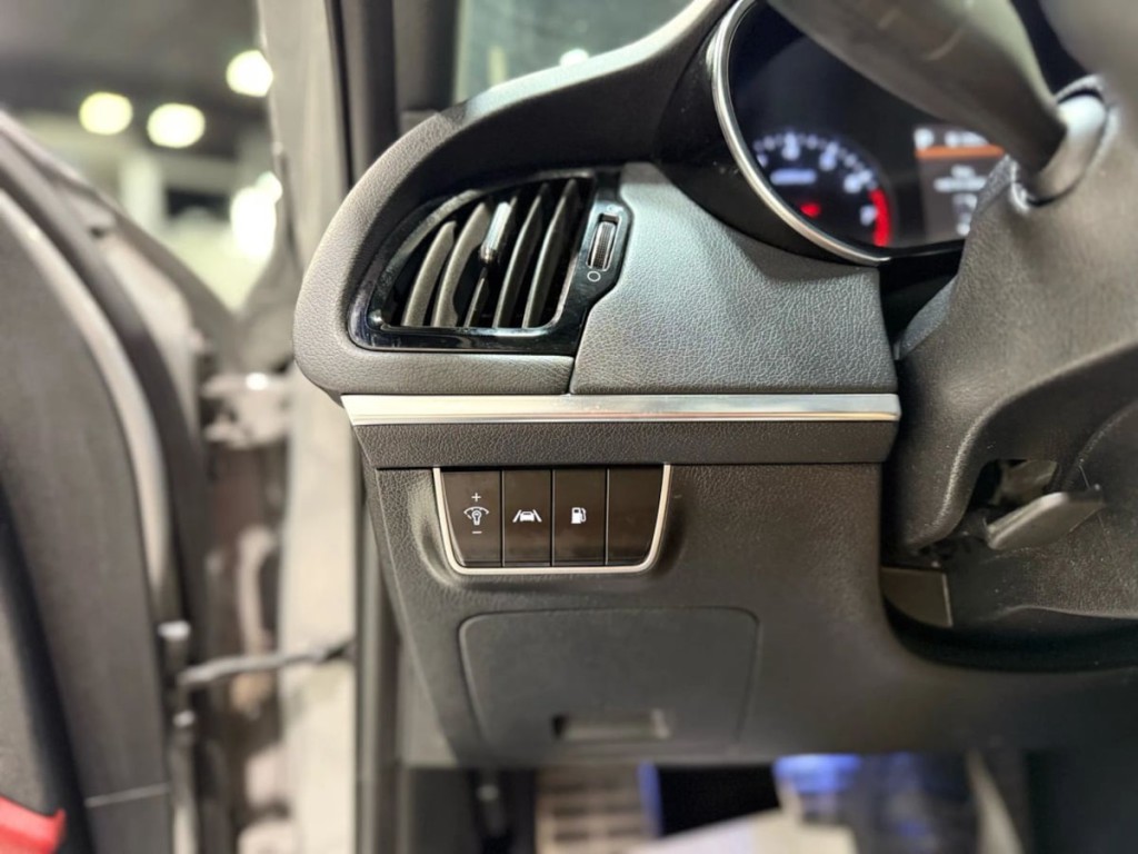 2022 Kia Stinger Image 21